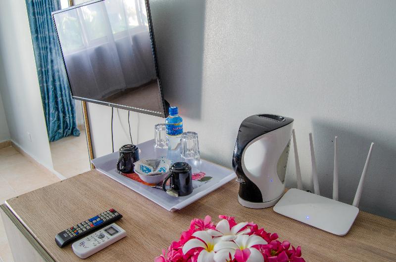 Sai Rock Beach Hotel & Spa image