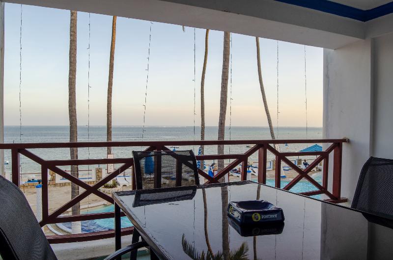 Sai Rock Beach Hotel & Spa image