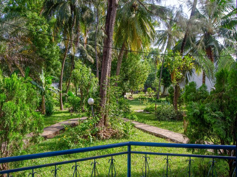 Sai Rock Beach Hotel & Spa image