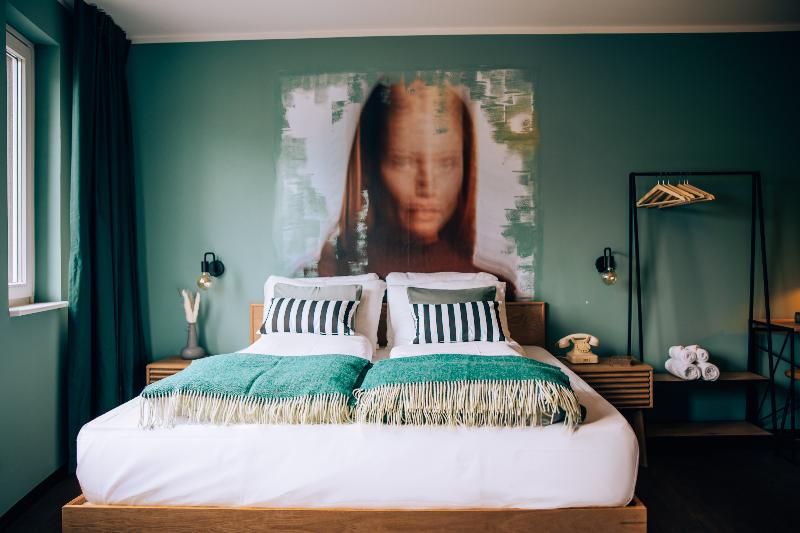 Selina Mitte Berlin image