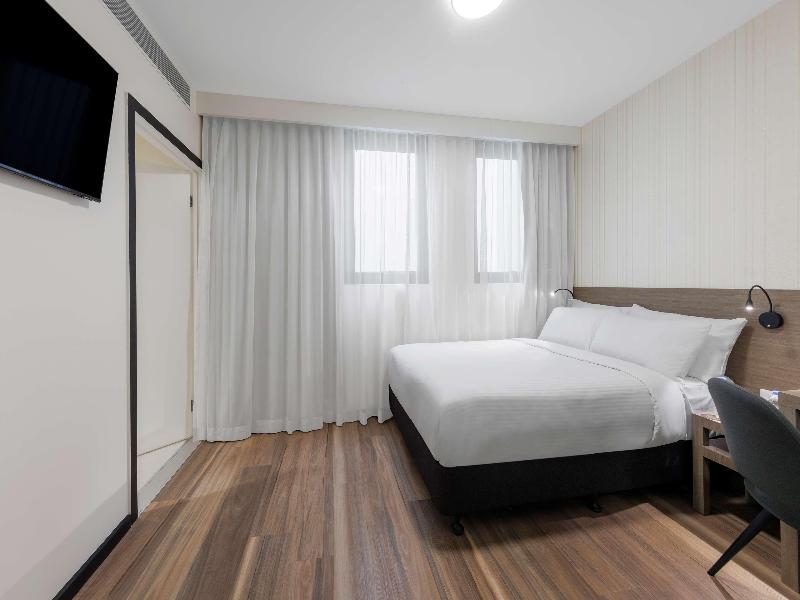 Best Western Queen Victoria Market Hotel image