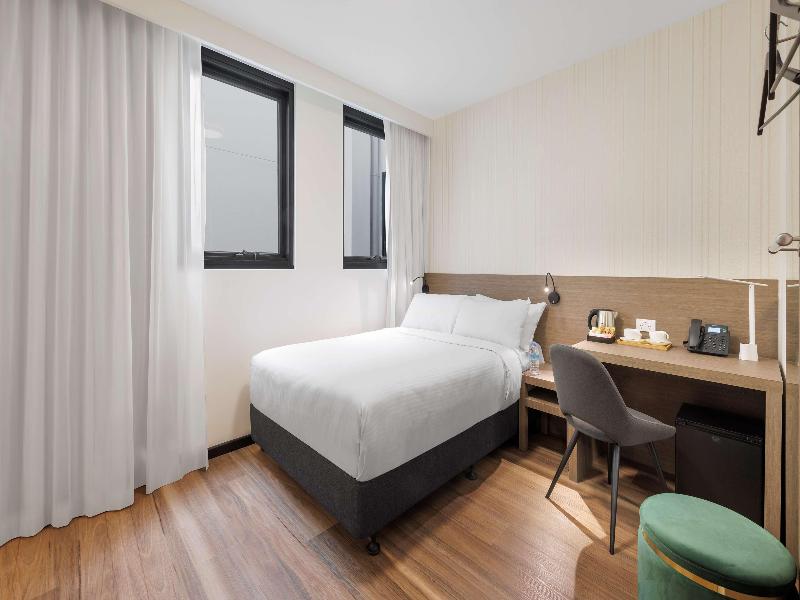 Best Western Queen Victoria Market Hotel image