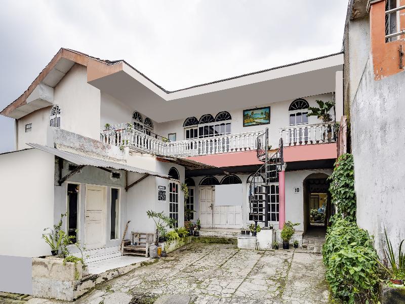 Spot On 91393 Budiluhur 10 Homestay — photo 2