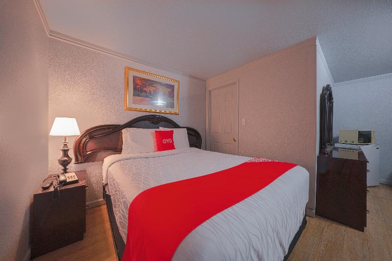 OYO Hotel Portland OR near Airport image