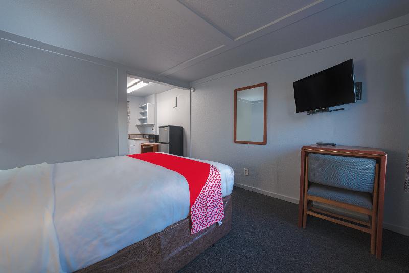 OYO Hotel Portland OR near Airport image
