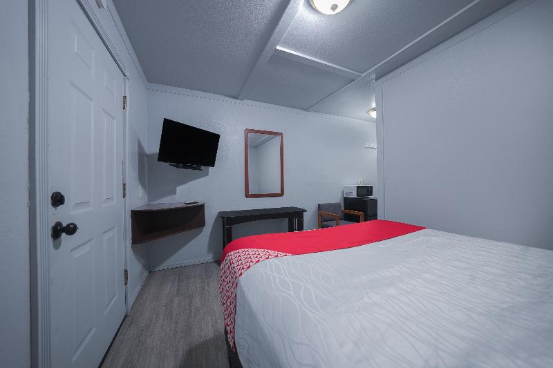 OYO Hotel Portland OR near Airport image