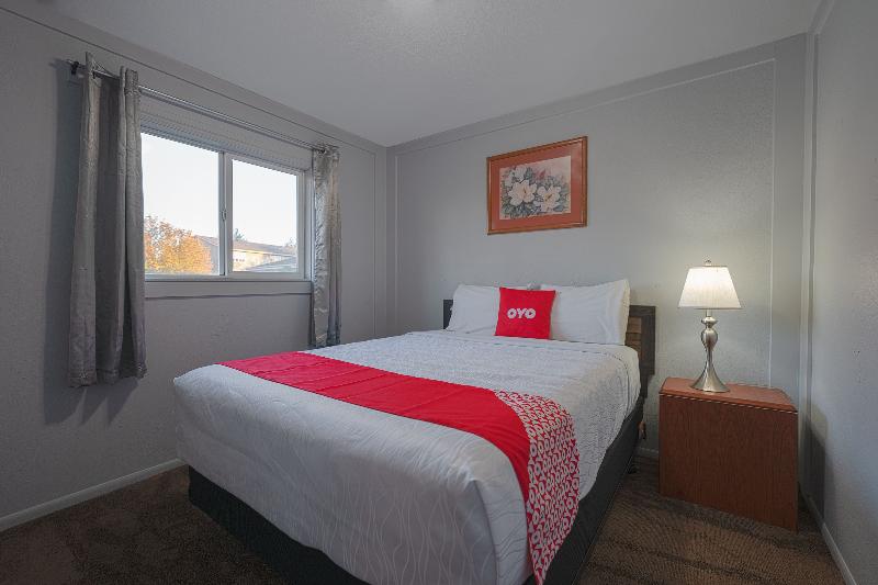 OYO Hotel Portland OR near Airport image