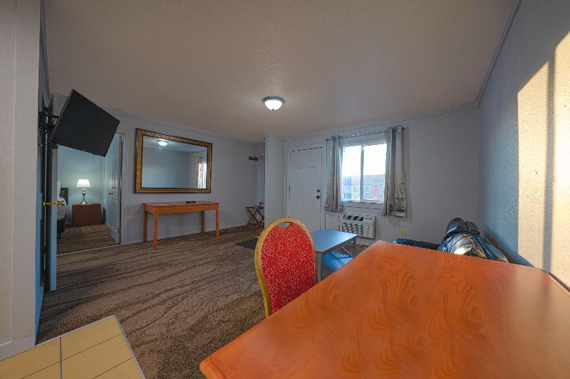 OYO Hotel Portland OR near Airport image