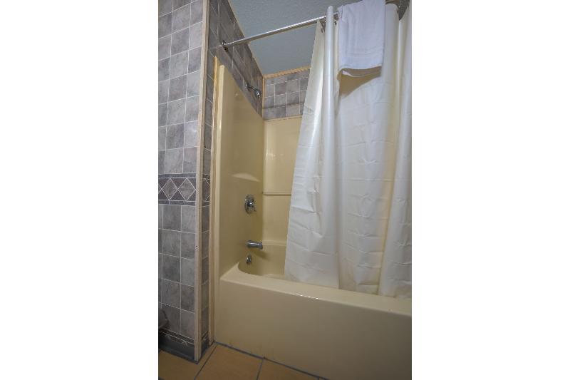 OYO Hotel Portland OR near Airport image