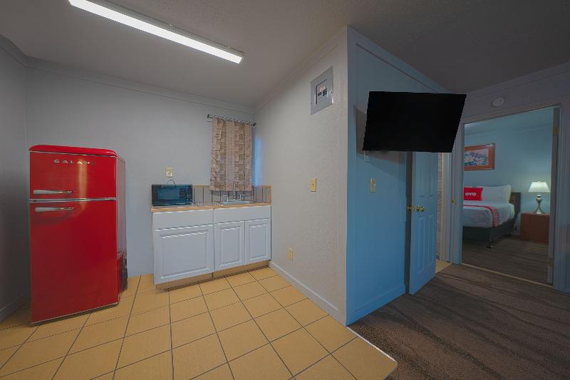 OYO Hotel Portland OR near Airport image