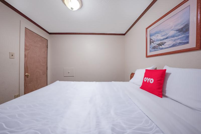 OYO Hotel Portland OR near Airport image