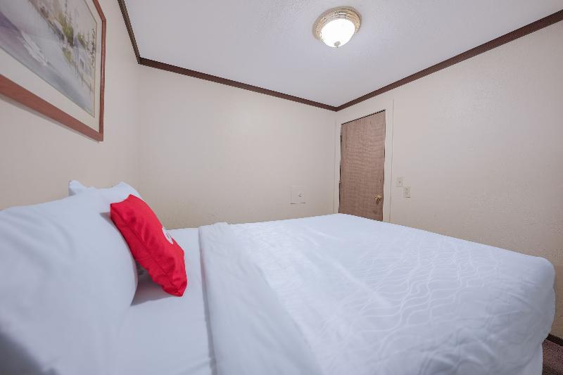OYO Hotel Portland OR near Airport image