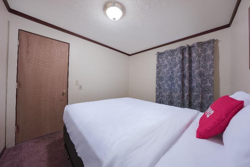 OYO Hotel Portland OR near Airport image