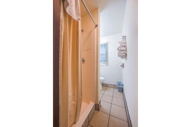 OYO Hotel Portland OR near Airport image