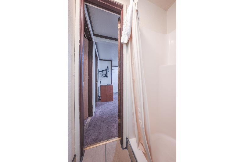 OYO Hotel Portland OR near Airport image