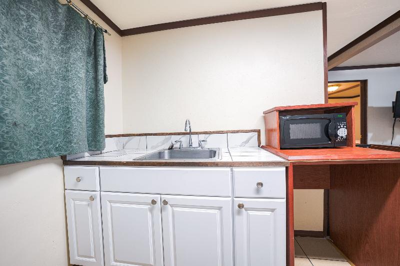OYO Hotel Portland OR near Airport image