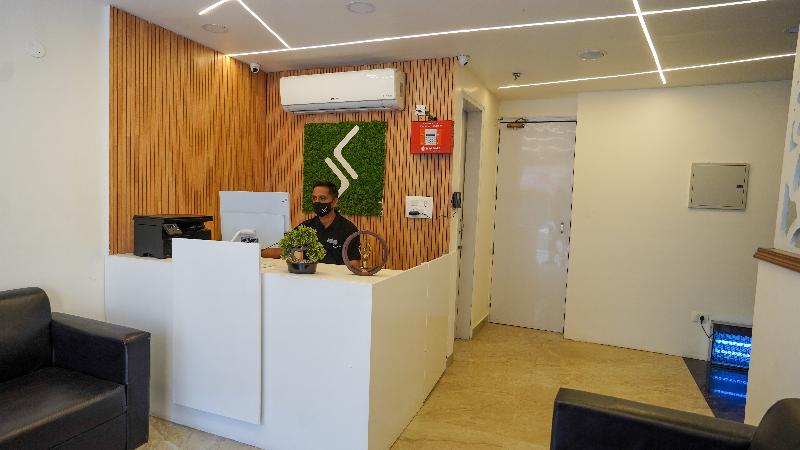 Lobby & Reception