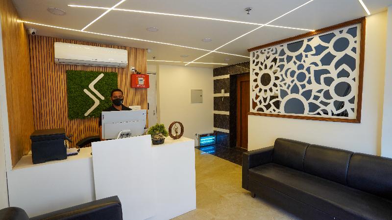 Lobby & Reception