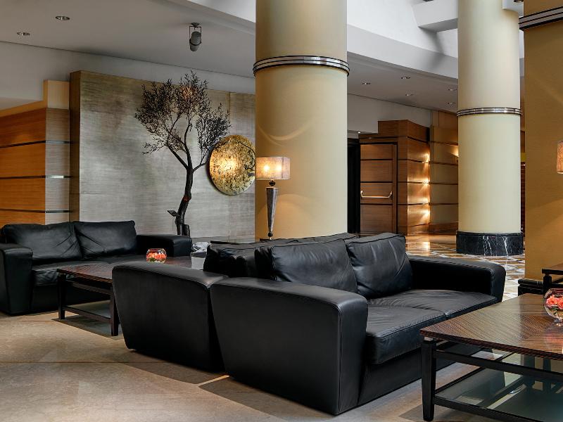 Lobby & Reception
