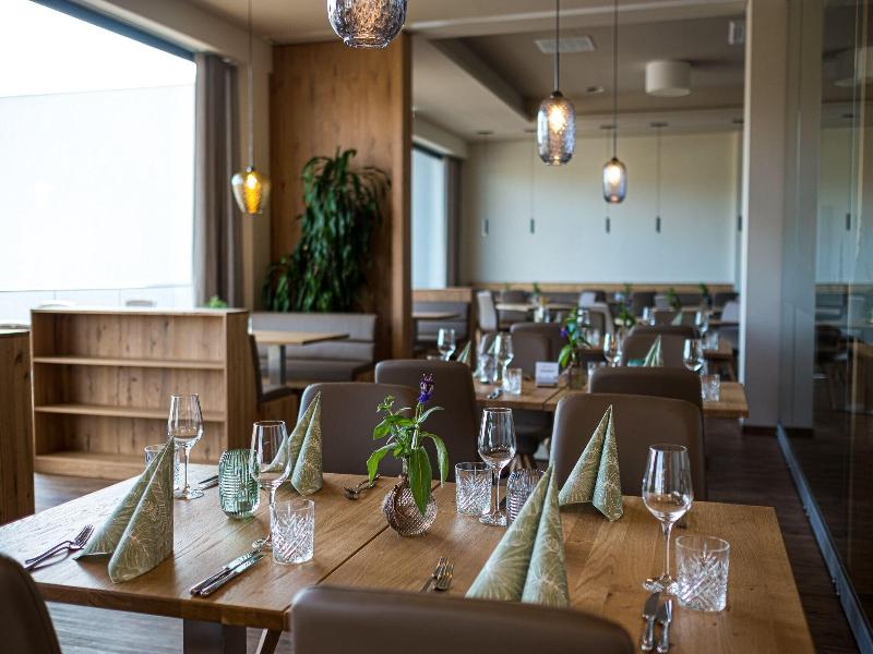 Rebhan S Business Wellness Hotel image