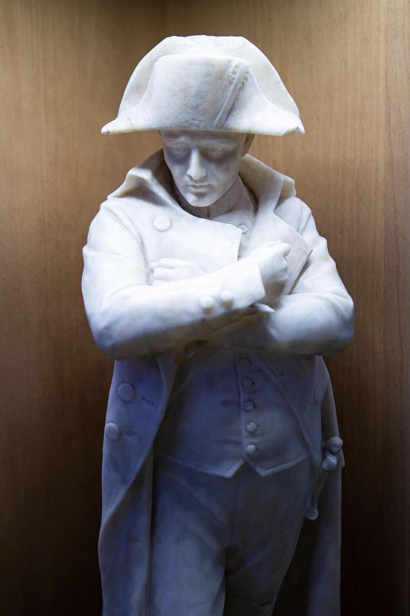 Ha Tel Bonaparte image