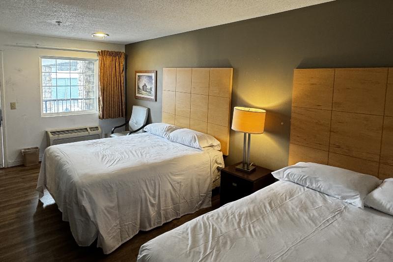 General Bragg Inn & Suites Chickamauga image