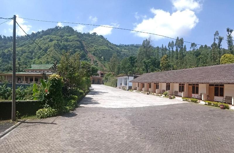 Nadia Hotel image