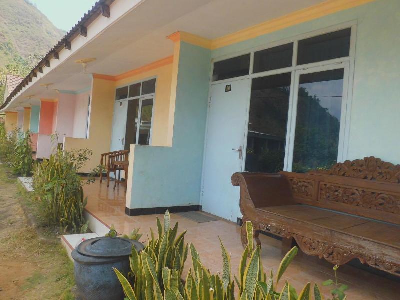 Nadia Hotel image