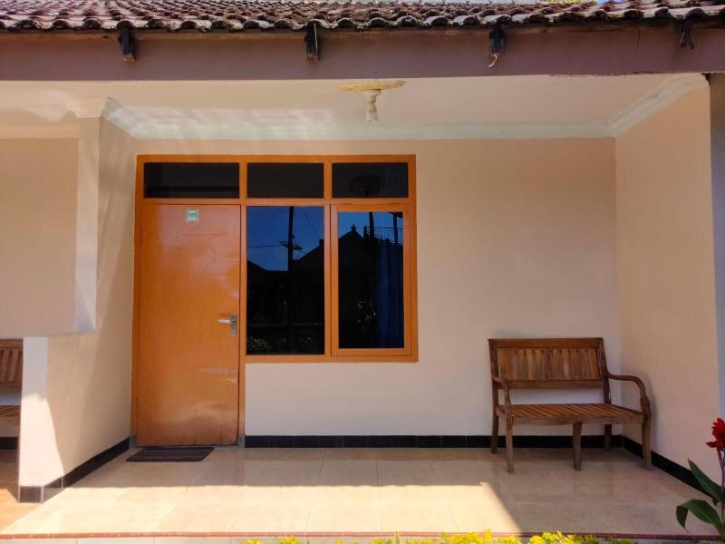 Nadia Hotel image