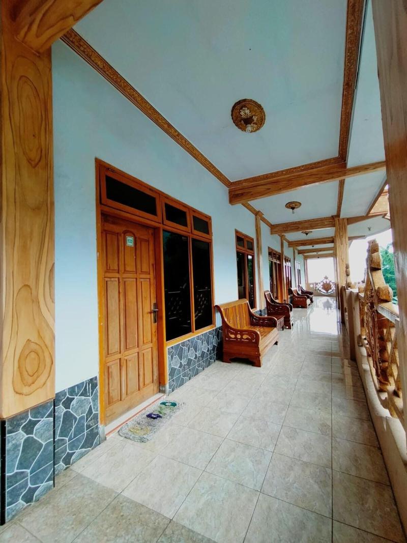 Nadia Hotel image