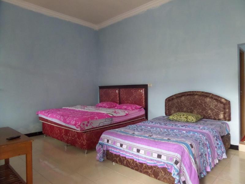 Nadia Hotel image