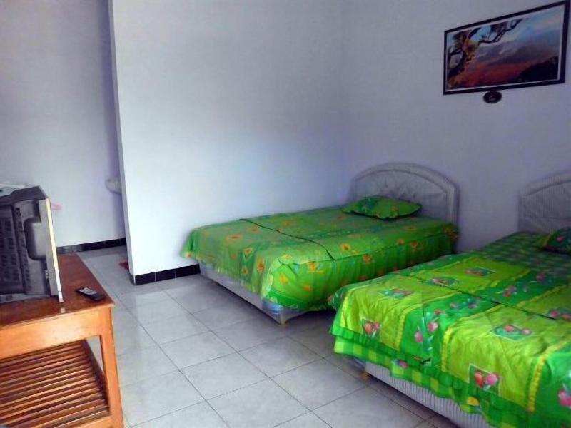 Nadia Hotel image