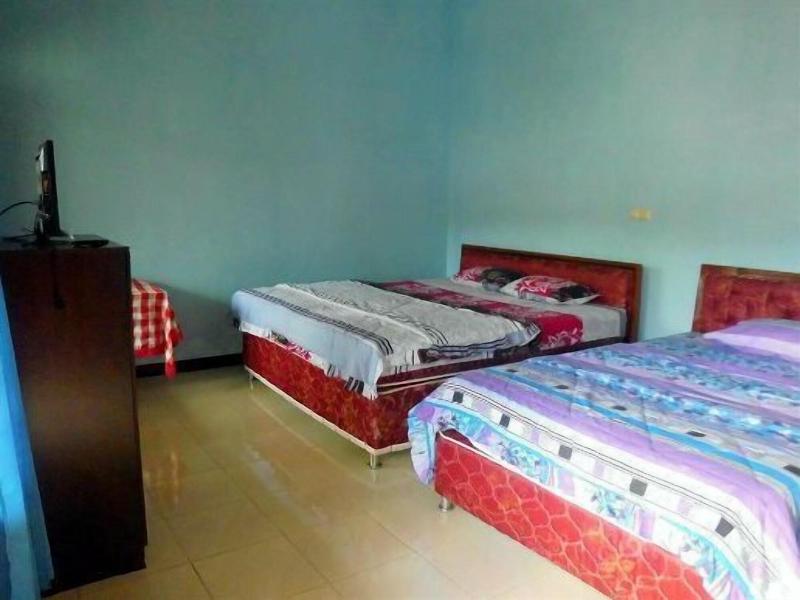 Nadia Hotel image