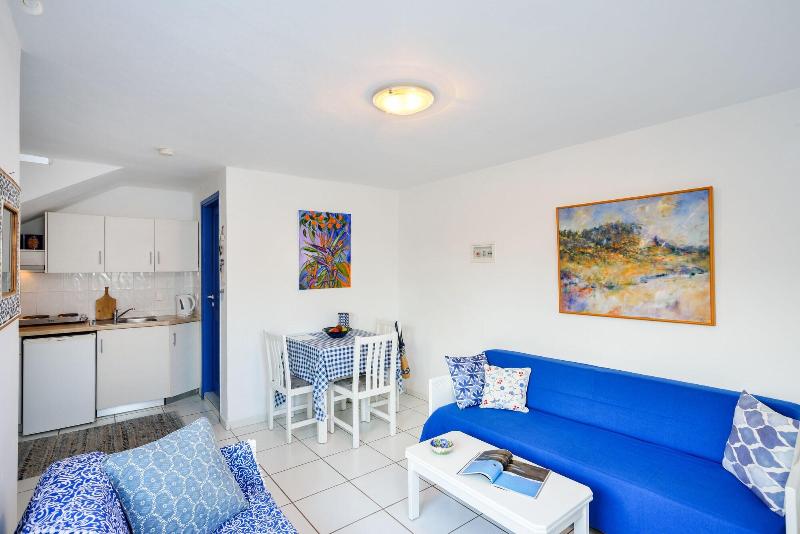 Marika Studios Apartments — photo 4