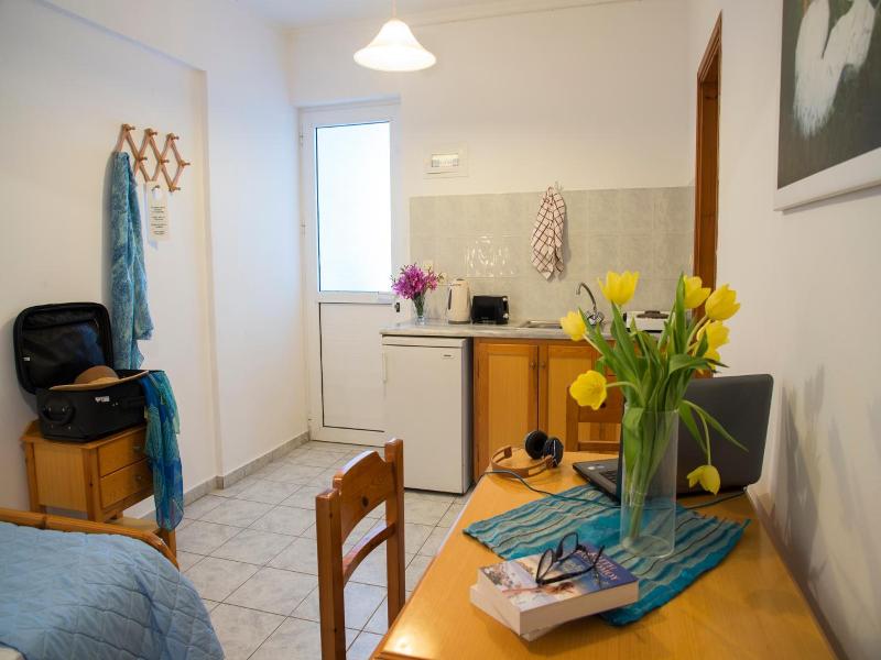 Yannis Yard Studios And Apartments image