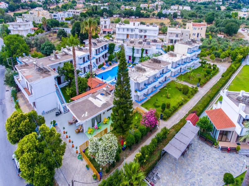 Yannis Yard Studios And Apartments image