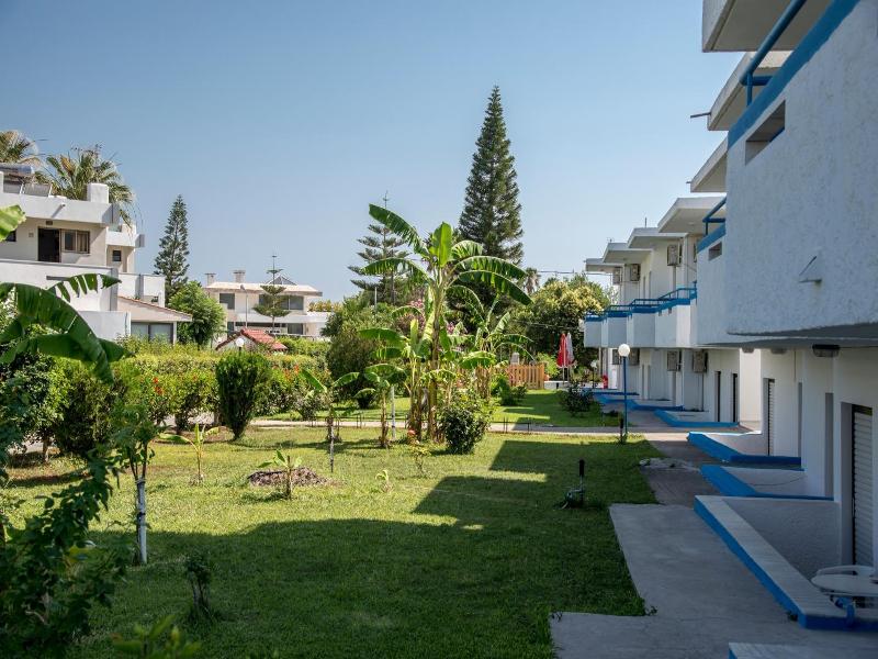 Yannis Yard Studios And Apartments image