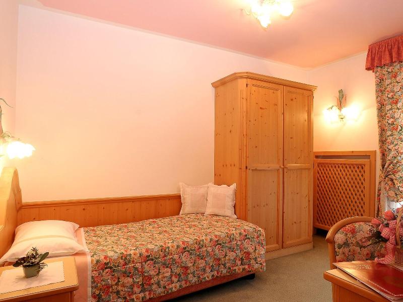 Hotel Barance image
