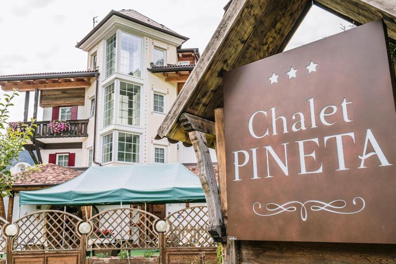 Hotel Chalet Pineta image
