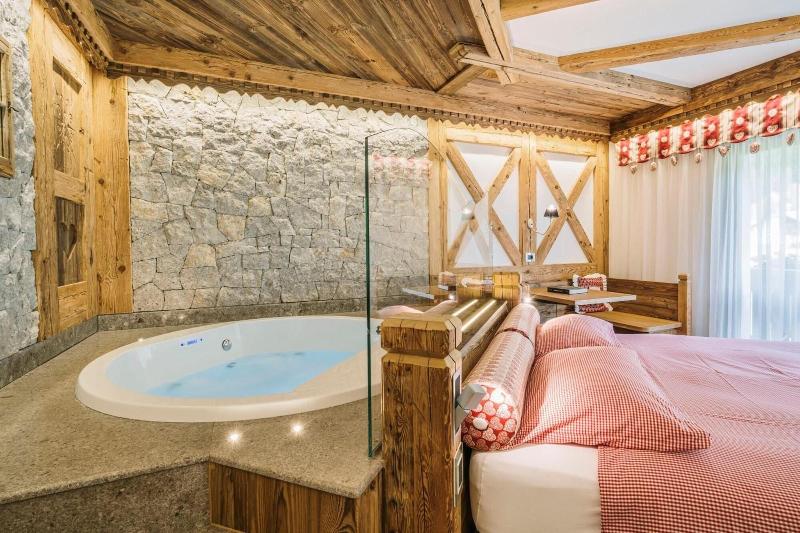 Hotel Chalet Pineta image