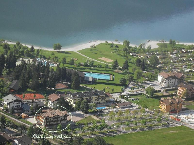 Garna Lago Alpino image