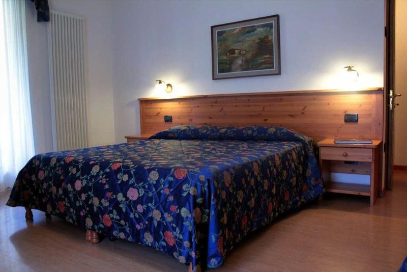 Garna Lago Alpino image