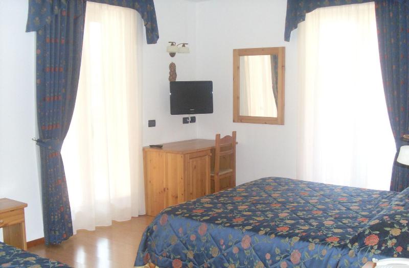 Garna Lago Alpino image