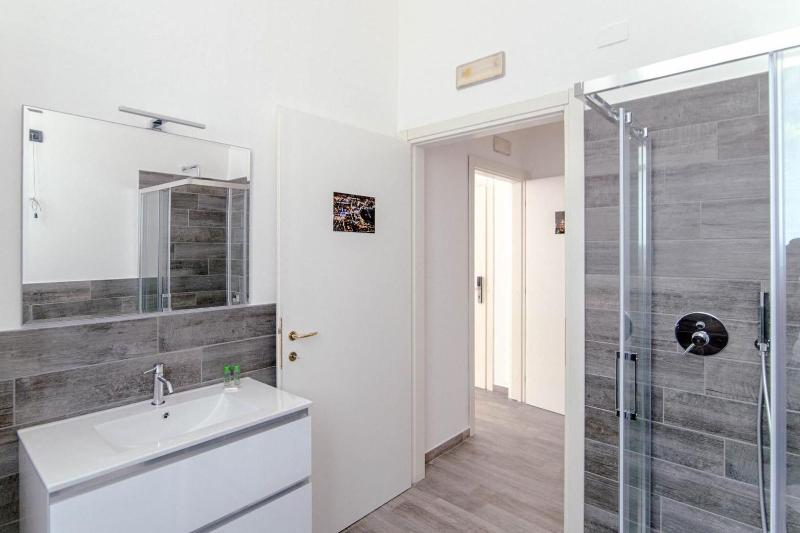 Downtown Rooms image
