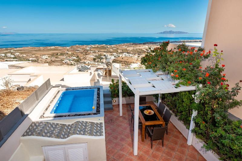 Villa By Hotel Thira image