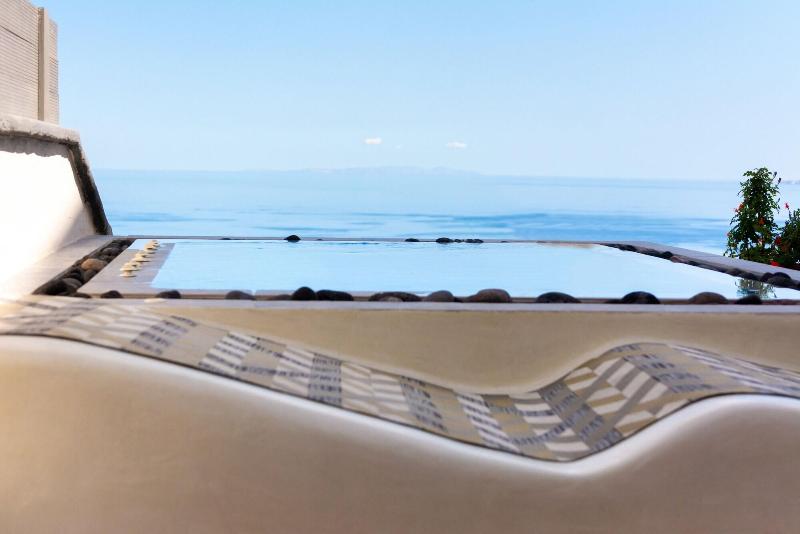 Villa By Hotel Thira image