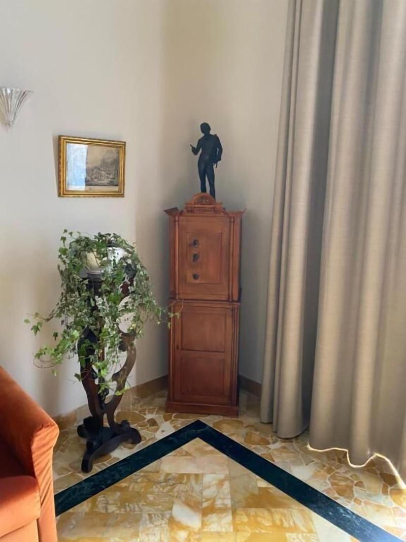 Dimora Donna Elena image