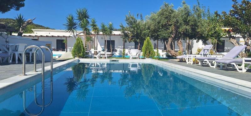 Skiathos Young Guesthouse image