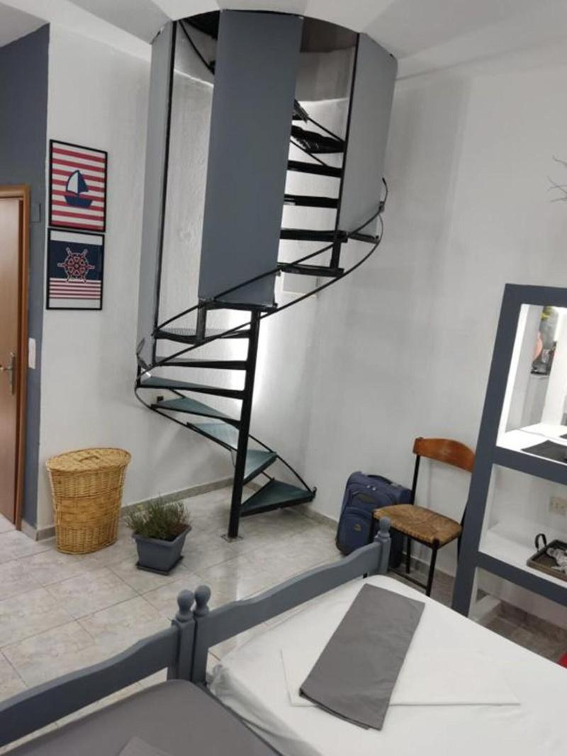 Skiathos Young Guesthouse image