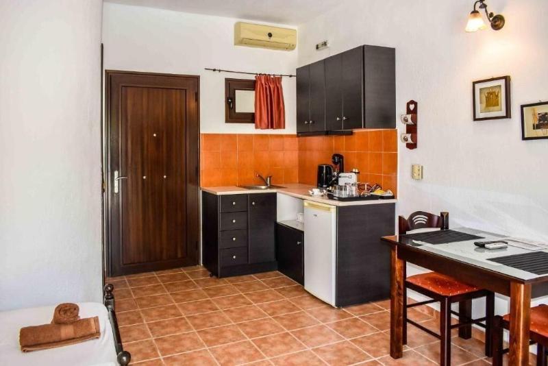 Skiathos Young Guesthouse image
